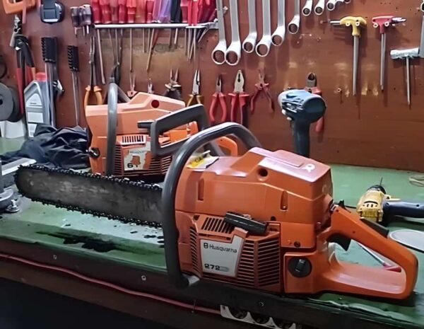 Husqvarna 272xp chainsaw