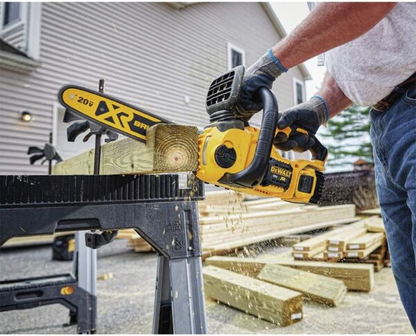 DEWALT DCCS620P1R 20V MAX 5.0 Ah Cordless Lithium-Ion Compact Chainsaw Kit (Renewed) - For Sale - Price - Image 4