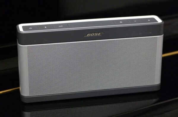 Bose Soundlink III Bluetooth Portable Speaker - Silver | Price For Sale - Used - Image 3